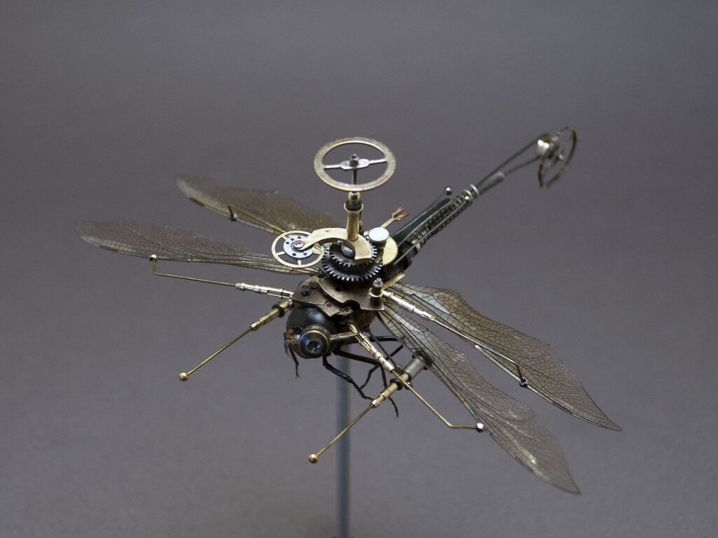 Image of a dragonfly sculpture.